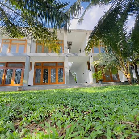 New Ocean Breeze Madiha Hotel Matara Ngoại thất bức ảnh
