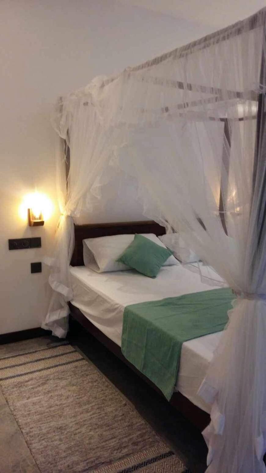 New Ocean Breeze Madiha Hotel Matara Ngoại thất bức ảnh